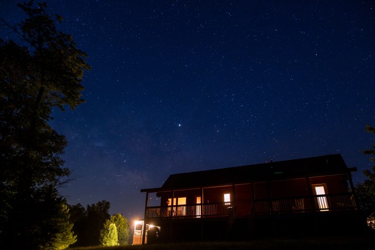 Cele mai rele obiceiuri nocturne pe care trebuie să le eviți cu orice preț, potrivit medicilor