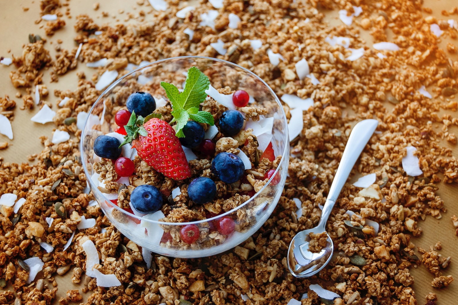 clear glass bowl with cereal