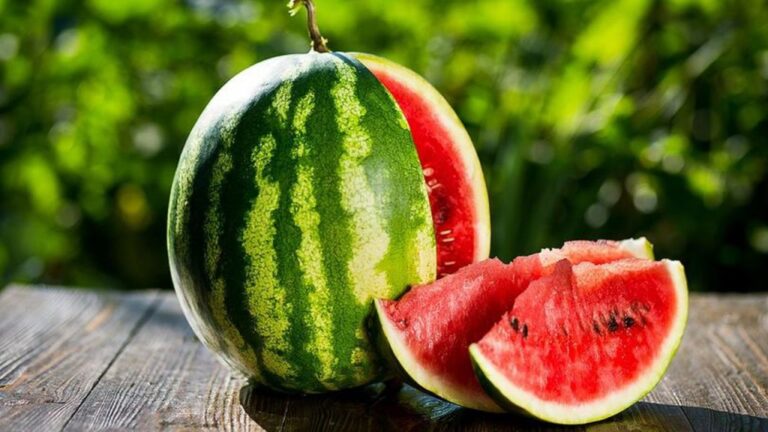 Dieta cu pepene roșu: Răcoritoare, detoxifiantă și plină de beneficii