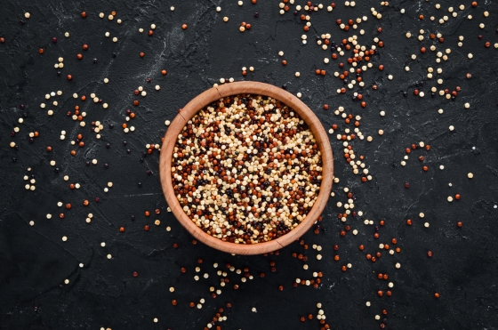 Quinoa: Superalimentul uitat, acum pe val – Proteine complete și fibre din abundență!