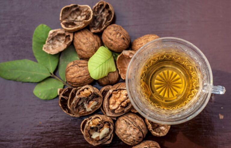 Ceaiul de nuci: Un tonic natural cu secrete bine păstrate