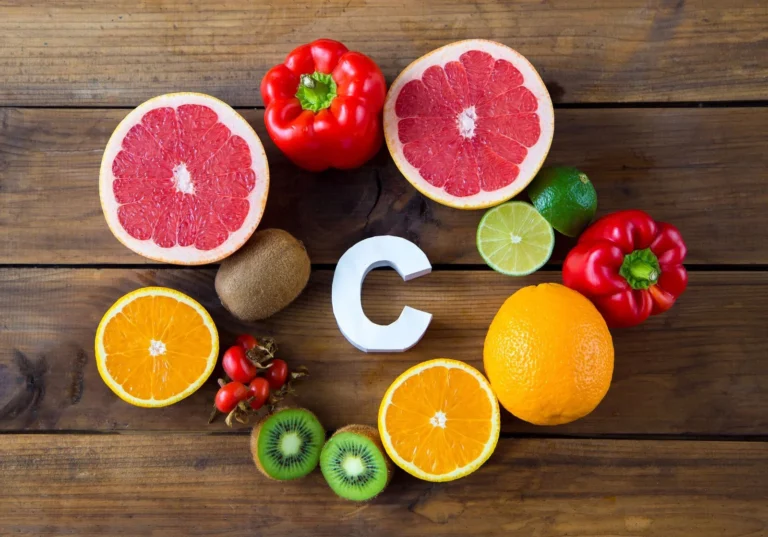 Vitamina C alcalină: O alternativă mai blândă și la fel de Puternică? Beneficii, utilizări și diferențe față de vitamina C clasică