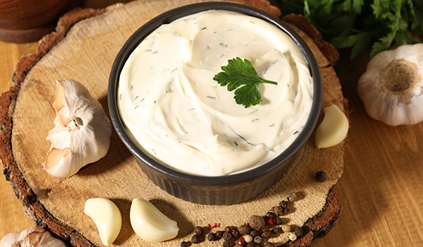 Mujdeiul de usturoi: Secretul picant care „arde” kilogramele